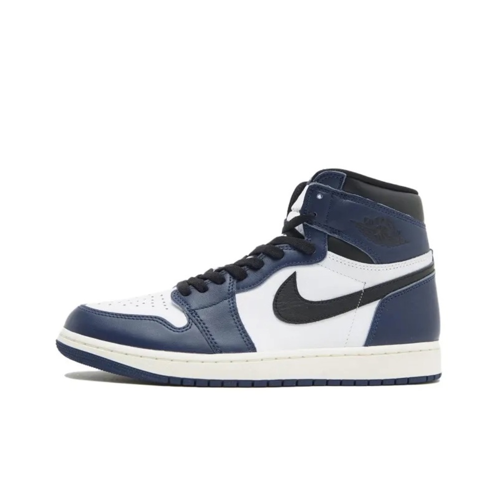 Air Jordan 1 Retro High OG in Midnight Navy